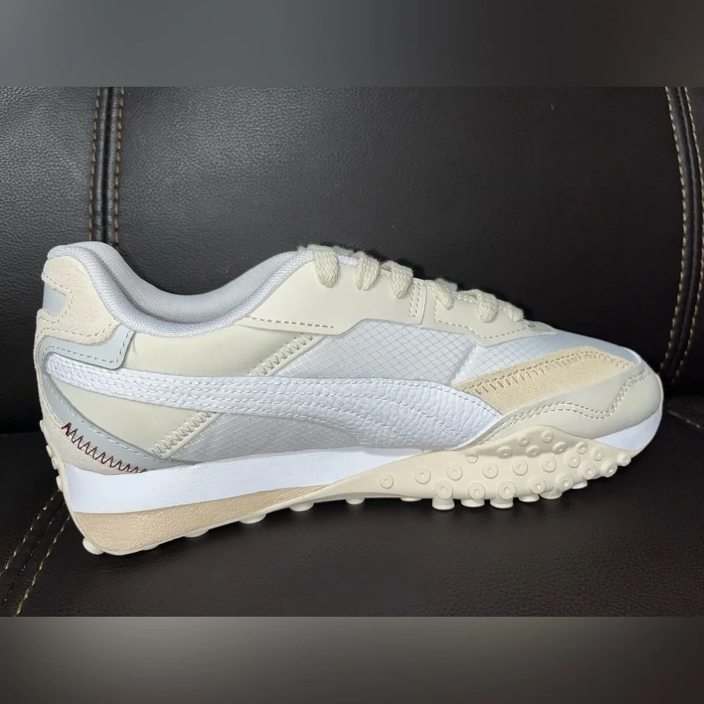 Puma Beige & White Sneakers Shoes sz women’s 7 NIB NWT - Picture 9 of 11